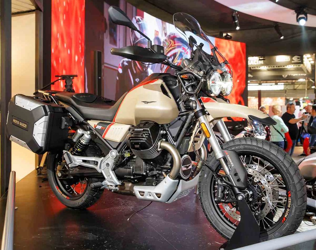 Moto Guzzi V 85 TT Travel