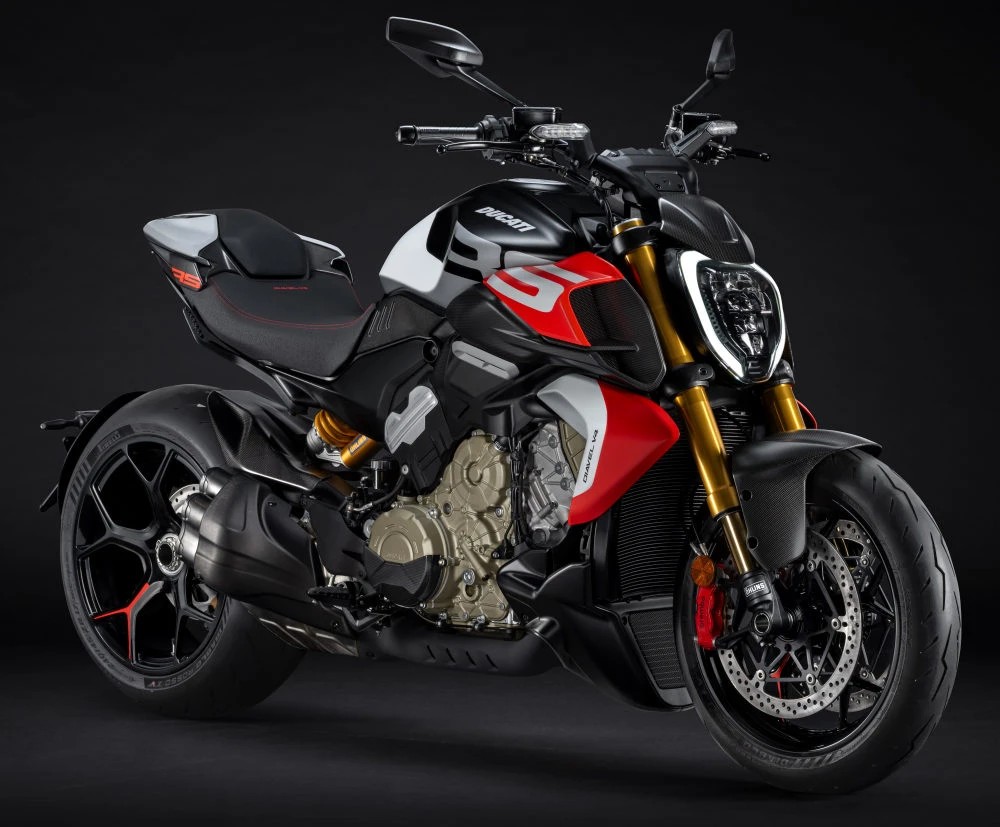 Ducati Diavel V4 RS