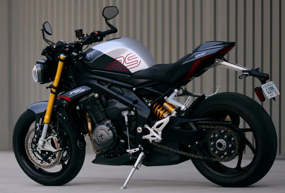 Triumph Nouvelle 1200 Speed Triple RS