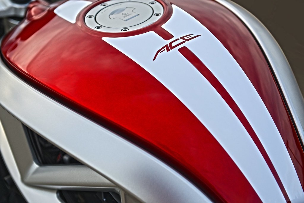 Ariel 1200 Ace of diamonds